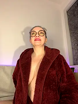 Snapshot of FemDom_RubyKnightXXO chatting on 11/16/25, 06:13 FemDom RubyKnightXXO online show from 11/16/25, 06:13