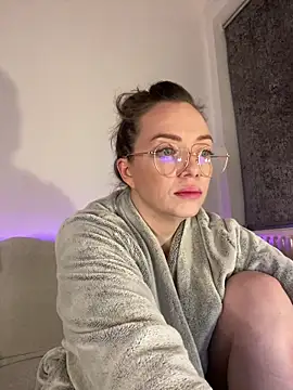 Snapshot of FemDom_RubyKnightXXO chatting on 12/15/25, 09:30 FemDom RubyKnightXXO online show from 12/15/25, 09:30