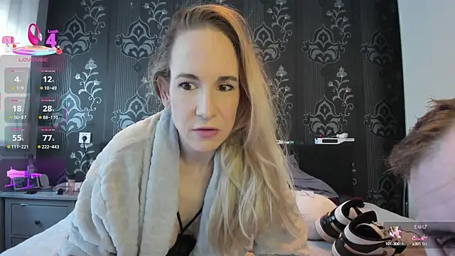 Snapshot of NaomiAndFriends chatting on 03/06/25, 11:14 NaomiAndFriends online show from 03/06/25, 11:14