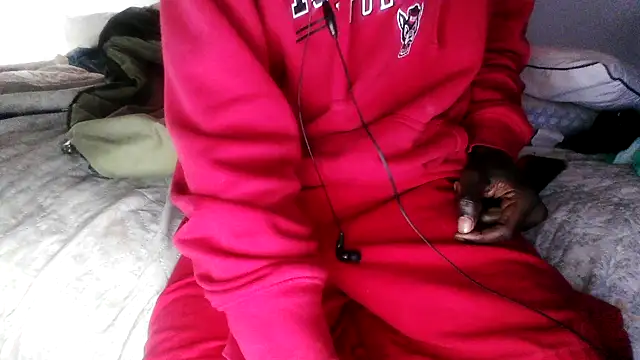 Snapshot of RinsingWood84 chatting on 12/19/24, 03:30 RinsingWood84 online show from 12/19/24, 03:30