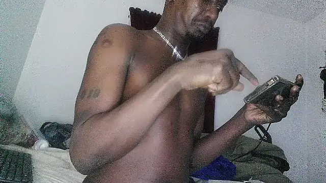 Snapshot of RinsingWood84 chatting on 02/02/25, 08:24 RinsingWood84 online show from 02/02/25, 08:24