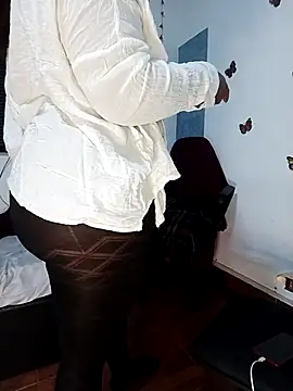 Snapshot of sharom_smith1 chatting on 09/23/25, 11:30 sharom smith1 online show from 09/23/25, 11:30