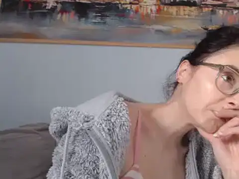 cleophee online show from 01/10/25, 12:47