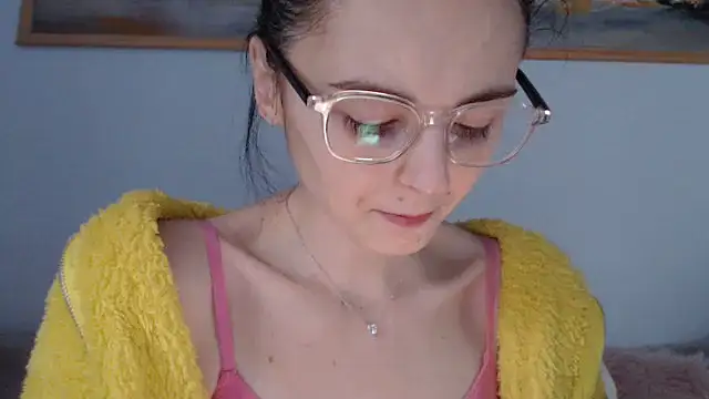 Snapshot of cleophee chatting on 03/05/26, 06:53 cleophee online show from 03/05/26, 06:53