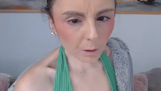 Snapshot of cleophee chatting on 03/27/26, 07:03 cleophee online show from 03/27/26, 07:03