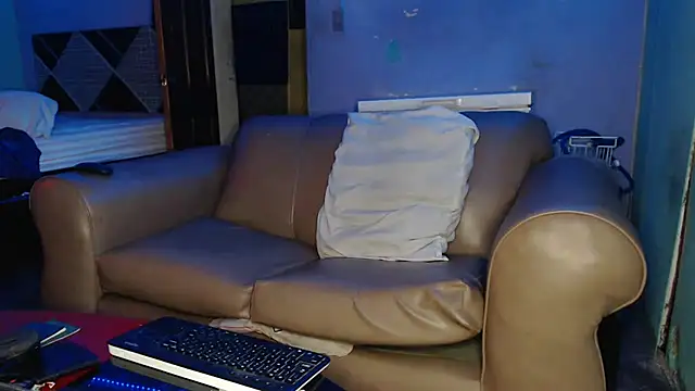 Snapshot of Tirichexxx chatting on 12/19/24, 02:45 Tirichexxx online show from 12/19/24, 02:45