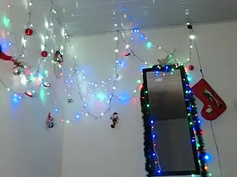 Snapshot of MARIANAWEED chatting on 01/10/25, 09:20 MARIANAWEED online show from 01/10/25, 09:20