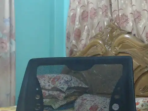 NancyRuvi online show from 10/01/25, 04:46