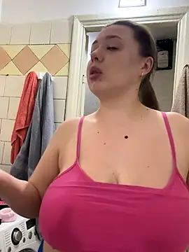 Sara Slow online show from 09/25/25, 05:22