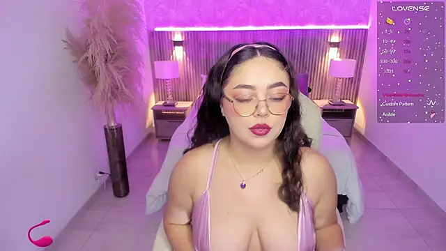 emmy walker online show from 09/10/25, 11:10