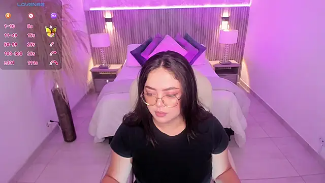 emmy walker online show from 10/20/25, 10:59