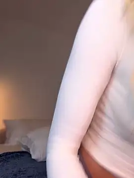 SerenaCloud online show from 01/06/25, 03:09