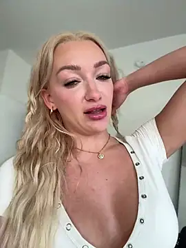 SerenaCloud online show from 02/05/25, 10:12