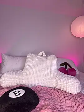 SerenaCloud online show from 03/11/25, 01:26