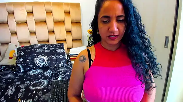 alaskmiller1 online show from 07/28/26, 10:42