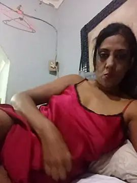 Mahi4luv online show from 06/25/26, 10:03