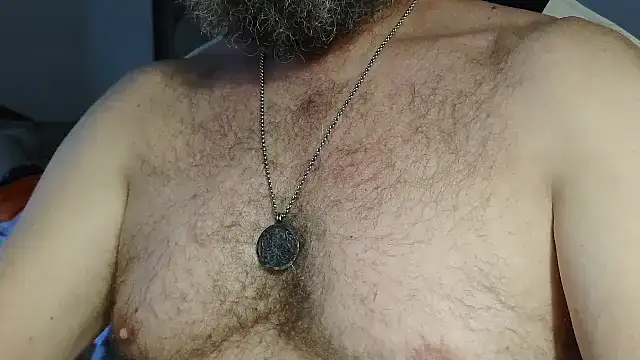 Snapshot of usdirtymikee9 chatting on 11/06/25, 10:32 usdirtymikee9 online show from 11/06/25, 10:32