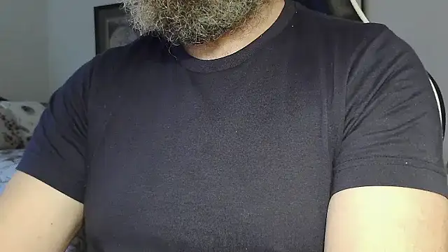 Snapshot of usdirtymikee9 chatting on 11/23/25, 05:57 usdirtymikee9 online show from 11/23/25, 05:57