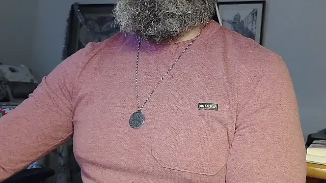 Snapshot of usdirtymikee9 chatting on 12/05/25, 09:00 usdirtymikee9 online show from 12/05/25, 09:00