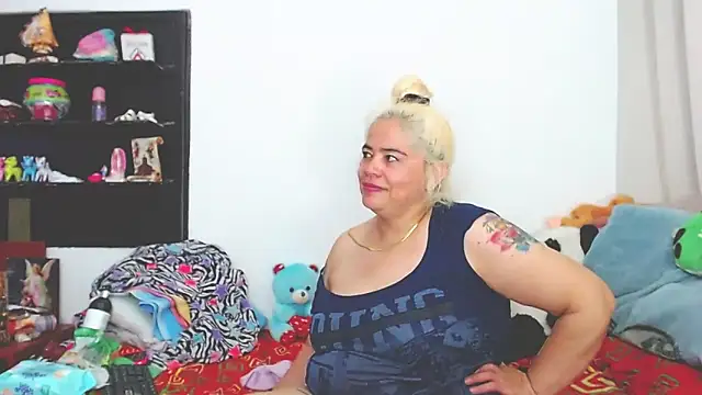 Snapshot of estrellita_fugaz16x chatting on 01/09/25, 06:27 estrellita fugaz16x online show from 01/09/25, 06:27