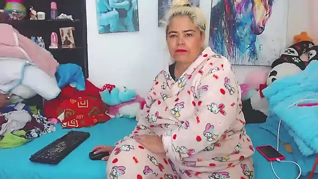 Snapshot of estrellita_fugaz16x chatting on 01/28/25, 01:27 estrellita fugaz16x online show from 01/28/25, 01:27