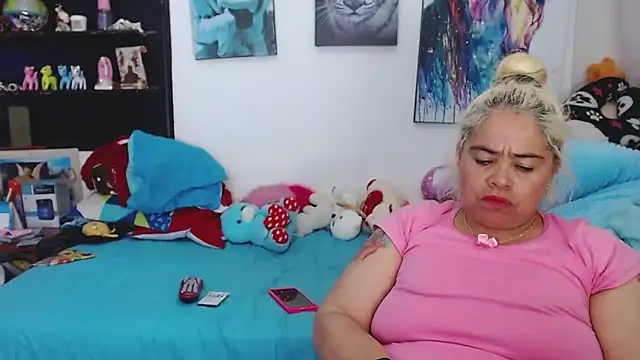 Snapshot of estrellita_fugaz16x chatting on 01/29/25, 02:40 estrellita fugaz16x online show from 01/29/25, 02:40