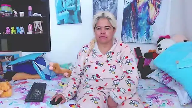 Snapshot of estrellita_fugaz16x chatting on 02/03/25, 11:31 estrellita fugaz16x online show from 02/03/25, 11:31