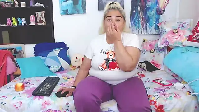 Snapshot of estrellita_fugaz16x chatting on 02/07/25, 09:48 estrellita fugaz16x online show from 02/07/25, 09:48