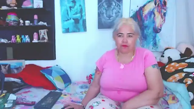 Snapshot of estrellita_fugaz16x chatting on 03/09/25, 03:22 estrellita fugaz16x online show from 03/09/25, 03:22