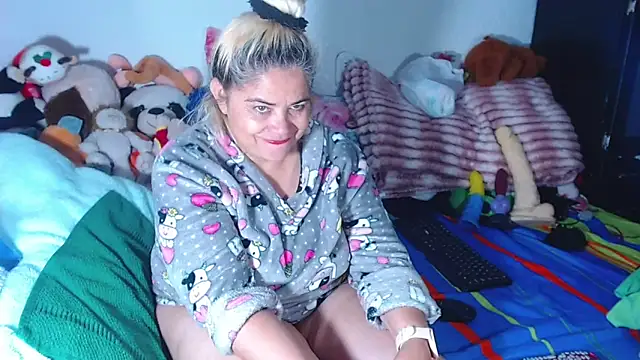 estrellita fugaz16x online show from 06/11/26, 04:10