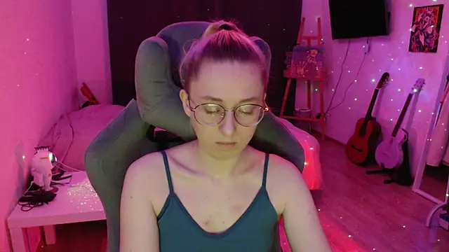 AnabelFrel online show from 12/05/24, 12:52