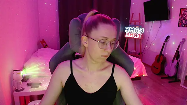 AnabelFrel online show from 12/19/24, 12:45