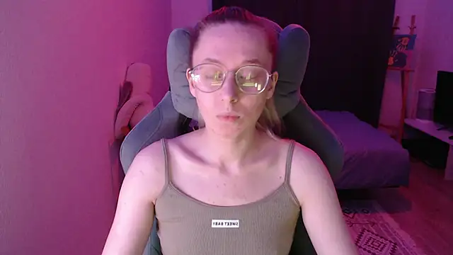 AnabelFrel online show from 10/02/25, 12:39