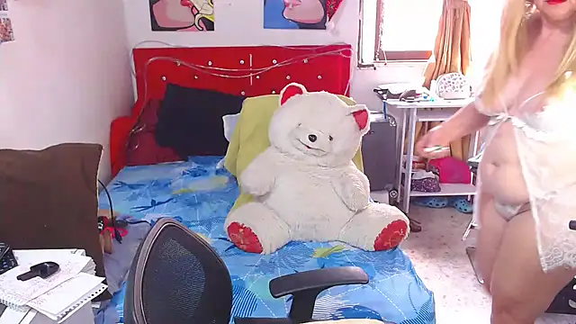 lucy belle bm online show from 02/03/25, 05:56