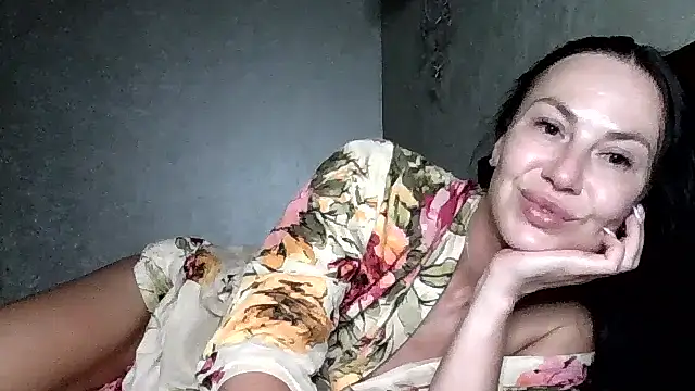JulianaGold1 online show from 06/29/26, 12:50