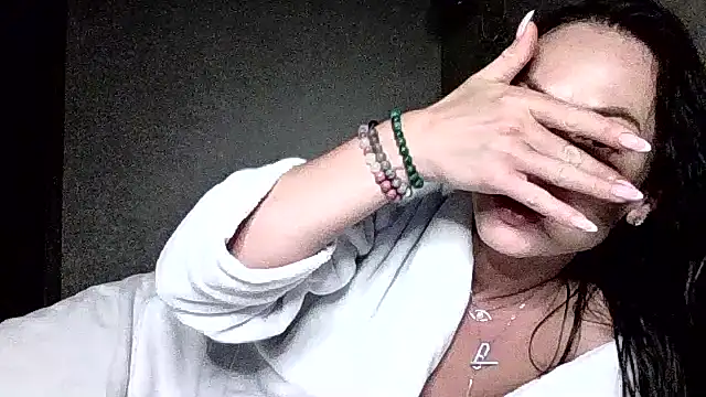 JulianaGold1 online show from 07/02/26, 08:26