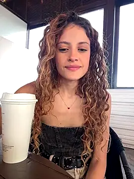 Snapshot of alana15 chatting on 09/13/25, 09:36 alana15 online show from 09/13/25, 09:36