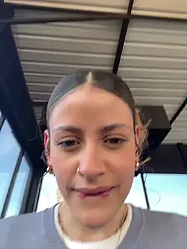 Snapshot of alana15 chatting on 10/02/25, 09:22 alana15 online show from 10/02/25, 09:22