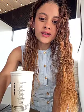 Snapshot of alana15 chatting on 10/03/25, 09:23 alana15 online show from 10/03/25, 09:23