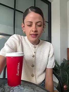 Snapshot of alana15 chatting on 10/10/25, 09:58 alana15 online show from 10/10/25, 09:58