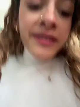 Snapshot of alana15 chatting on 11/24/25, 09:36 alana15 online show from 11/24/25, 09:36