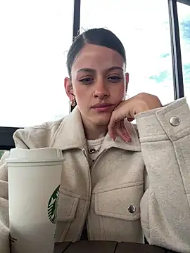 Snapshot of alana15 chatting on 12/05/25, 08:16 alana15 online show from 12/05/25, 08:16