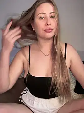 Snapshot of AlisaWhite chatting on 01/13/25, 12:02 AlisaWhite online show from 01/13/25, 12:02