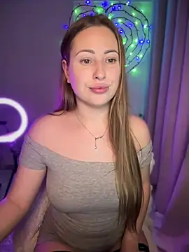 Snapshot of AlisaWhite chatting on 03/19/25, 03:29 AlisaWhite online show from 03/19/25, 03:29