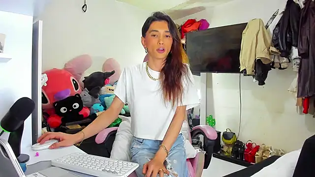 Snapshot of Lawrncesofiets chatting on 10/08/25, 01:58 Lawrncesofiets online show from 10/08/25, 01:58