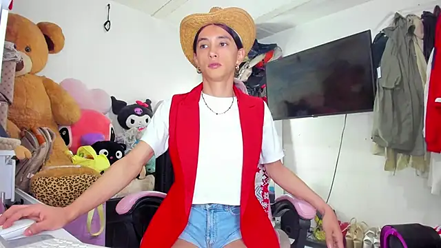 Snapshot of Lawrncesofiets chatting on 11/13/25, 05:56 Lawrncesofiets online show from 11/13/25, 05:56