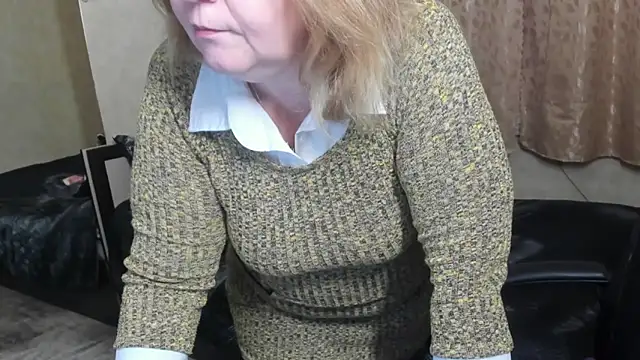 Snapshot of Frau_Marta chatting on 12/05/25, 01:09 Frau Marta online show from 12/05/25, 01:09