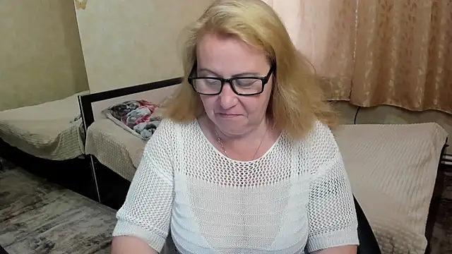 Frau Marta online show from 05/28/26, 12:02
