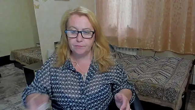 Frau Marta online show from 06/11/26, 12:58