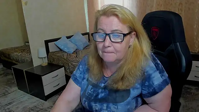 Frau Marta online show from 06/14/26, 01:13